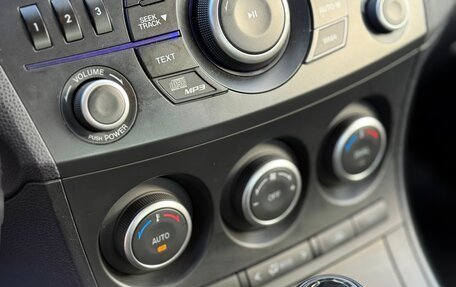 Mazda 3, 2013 год, 1 089 000 рублей, 17 фотография