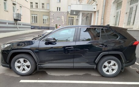 Toyota RAV4, 2020 год, 2 280 000 рублей, 4 фотография