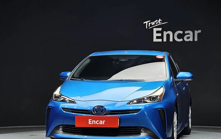 Toyota Prius IV XW50, 2022 год, 1 890 333 рублей, 3 фотография
