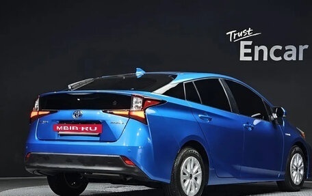 Toyota Prius IV XW50, 2022 год, 1 890 333 рублей, 2 фотография