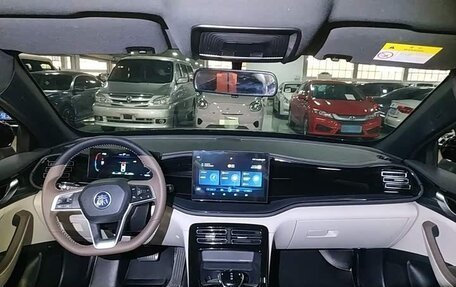 BYD Qin, 2023 год, 1 200 000 рублей, 10 фотография
