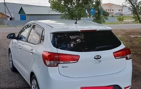 KIA Rio III рестайлинг, 2016 год, 1 040 000 рублей, 3 фотография