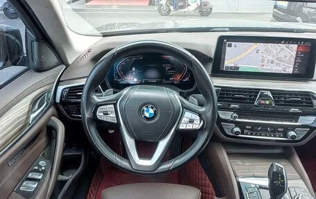 BMW 5 серия, 2022 год, 3 550 000 рублей, 13 фотография