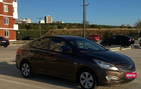 Hyundai Solaris II рестайлинг, 2014 год, 1 050 000 рублей, 2 фотография