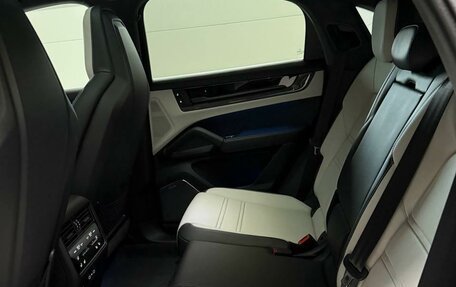 Porsche Cayenne III, 2025 год, 22 000 000 рублей, 15 фотография