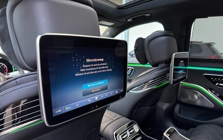 Mercedes-Benz S-Класс, 2024 год, 30 900 000 рублей, 33 фотография