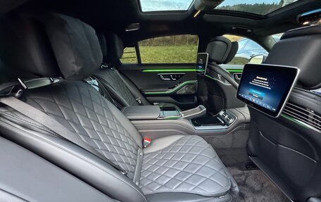 Mercedes-Benz S-Класс, 2024 год, 30 900 000 рублей, 40 фотография