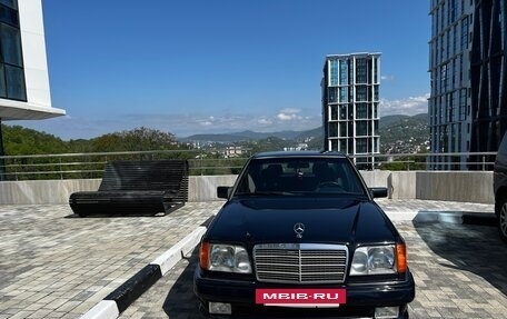 Mercedes-Benz W124, 1987 год, 2 400 000 рублей, 31 фотография