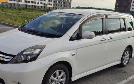 Toyota ISis I, 2010 год, 1 300 000 рублей, 4 фотография