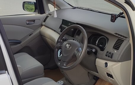 Toyota ISis I, 2010 год, 1 300 000 рублей, 8 фотография