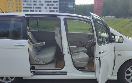 Toyota ISis I, 2010 год, 1 300 000 рублей, 9 фотография