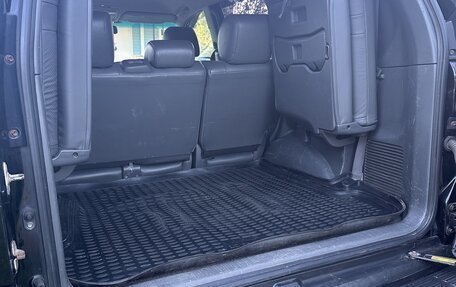 Toyota Land Cruiser Prado 120 рестайлинг, 2005 год, 2 000 000 рублей, 6 фотография