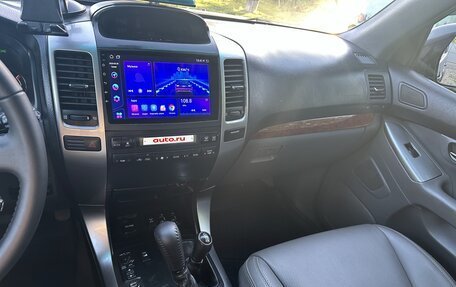 Toyota Land Cruiser Prado 120 рестайлинг, 2005 год, 2 000 000 рублей, 12 фотография