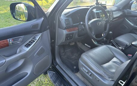 Toyota Land Cruiser Prado 120 рестайлинг, 2005 год, 2 000 000 рублей, 8 фотография