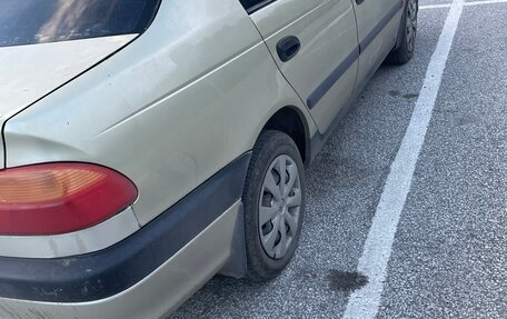 Toyota Avensis III рестайлинг, 2001 год, 430 000 рублей, 2 фотография