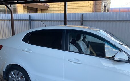 KIA Rio III рестайлинг, 2013 год, 800 000 рублей, 3 фотография