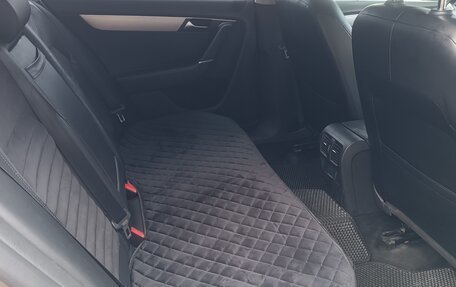 Volkswagen Passat B7, 2011 год, 1 050 000 рублей, 14 фотография