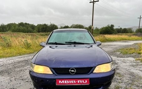 Opel Vectra B рестайлинг, 1997 год, 100 000 рублей, 1 фотография