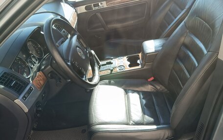 Volkswagen Touareg III, 2008 год, 950 000 рублей, 2 фотография