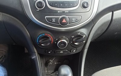 Hyundai Solaris II рестайлинг, 2011 год, 850 000 рублей, 1 фотография