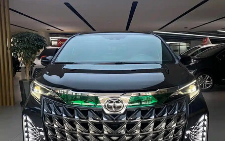 Toyota Sienna, 2024 год, 5 280 777 рублей, 2 фотография