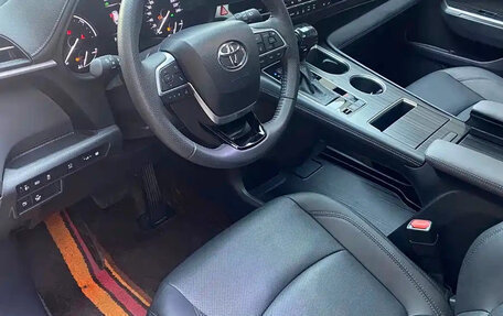 Toyota Sienna, 2024 год, 5 280 777 рублей, 7 фотография