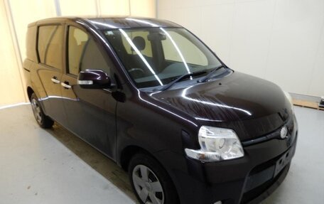 Toyota Sienta I, 2012 год, 740 000 рублей, 2 фотография