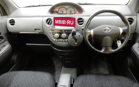 Toyota Sienta I, 2012 год, 740 000 рублей, 5 фотография