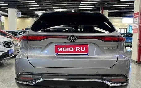 Toyota Venza, 2022 год, 2 550 060 рублей, 5 фотография