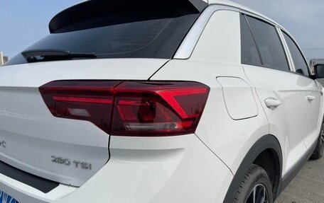 Volkswagen T-Roc I, 2022 год, 1 499 777 рублей, 6 фотография