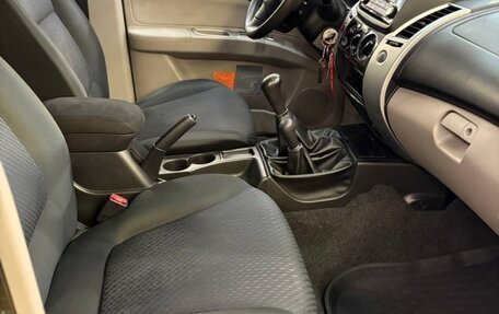 Mitsubishi Pajero Sport II рестайлинг, 2015 год, 1 760 000 рублей, 9 фотография