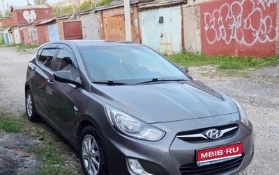 Hyundai Solaris II рестайлинг, 2011 год, 700 000 рублей, 1 фотография