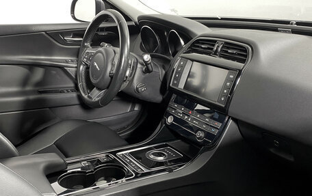 Jaguar XE I рестайлинг, 2016 год, 1 539 000 рублей, 10 фотография