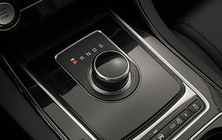 Jaguar XE I рестайлинг, 2016 год, 1 539 000 рублей, 19 фотография