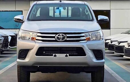 Toyota Hilux VIII, 2025 год, 2 800 000 рублей, 2 фотография