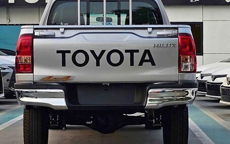 Toyota Hilux VIII, 2025 год, 2 800 000 рублей, 4 фотография