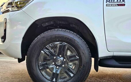Toyota Hilux VIII, 2025 год, 2 800 000 рублей, 16 фотография