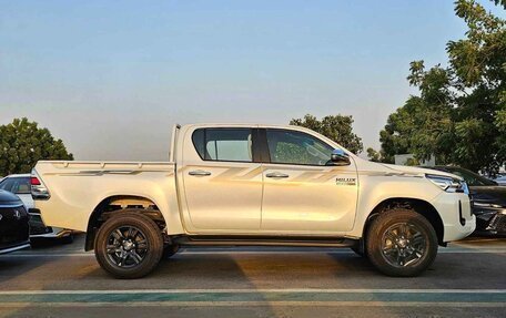 Toyota Hilux VIII, 2025 год, 2 800 000 рублей, 7 фотография
