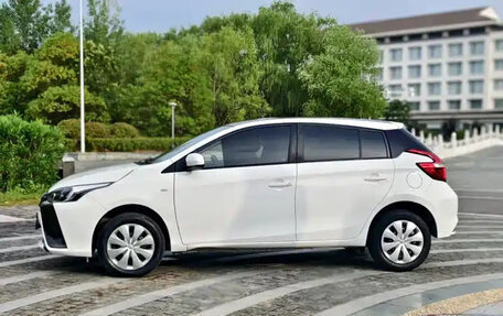 Toyota Yaris, 2020 год, 2 111 369 рублей, 2 фотография