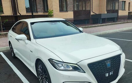 Toyota Crown, 2018 год, 2 540 000 рублей, 1 фотография