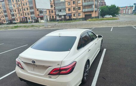 Toyota Crown, 2018 год, 2 540 000 рублей, 9 фотография