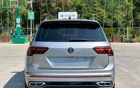 Volkswagen Tiguan II, 2022 год, 2 670 000 рублей, 5 фотография