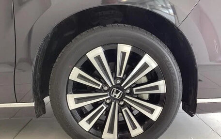 Honda Stepwgn, 2022 год, 2 050 000 рублей, 21 фотография