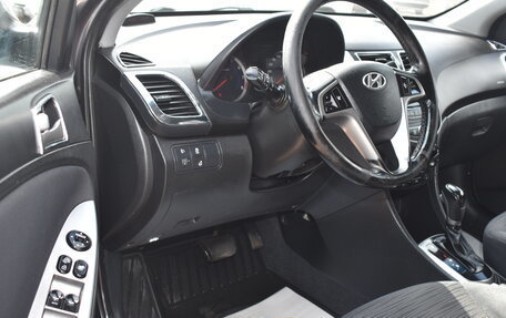 Hyundai Solaris II рестайлинг, 2016 год, 1 100 000 рублей, 9 фотография