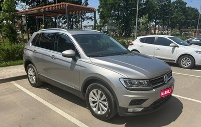 Volkswagen Tiguan II, 2017 год, 2 350 000 рублей, 1 фотография