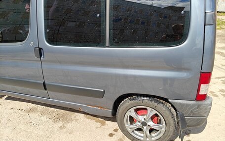 Peugeot Partner II рестайлинг 2, 2010 год, 560 000 рублей, 8 фотография