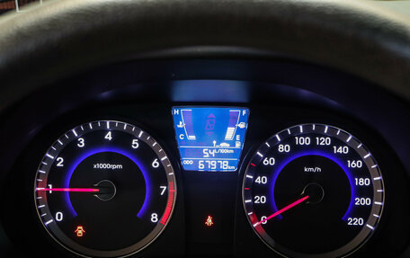 Hyundai Solaris II рестайлинг, 2011 год, 850 000 рублей, 9 фотография
