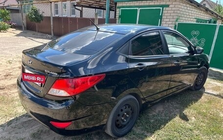 Hyundai Solaris II рестайлинг, 2011 год, 535 000 рублей, 4 фотография