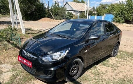 Hyundai Solaris II рестайлинг, 2011 год, 535 000 рублей, 2 фотография