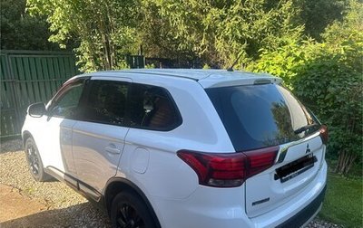 Mitsubishi Outlander III рестайлинг 3, 2015 год, 1 560 000 рублей, 1 фотография